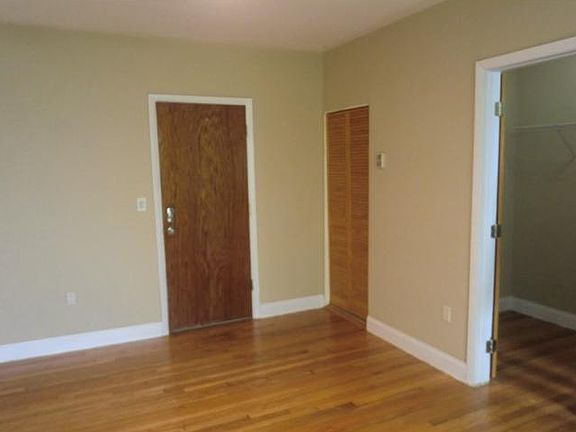 3rd image of 936 Pennsylvania Av 206 #206