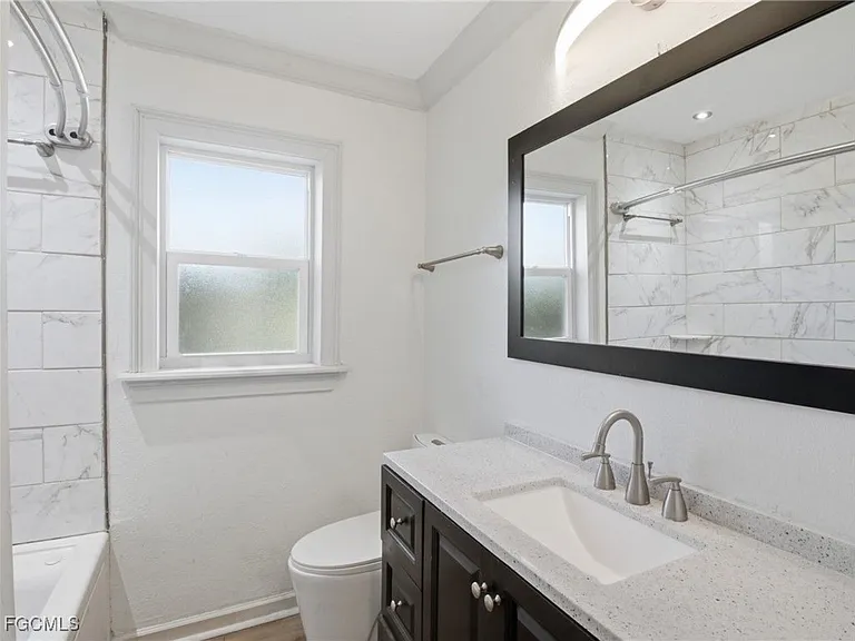 2618 SW 32nd Ln — Photo 14