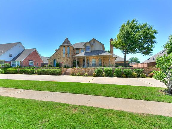 3rd image of 1421 Spring Creek Dr