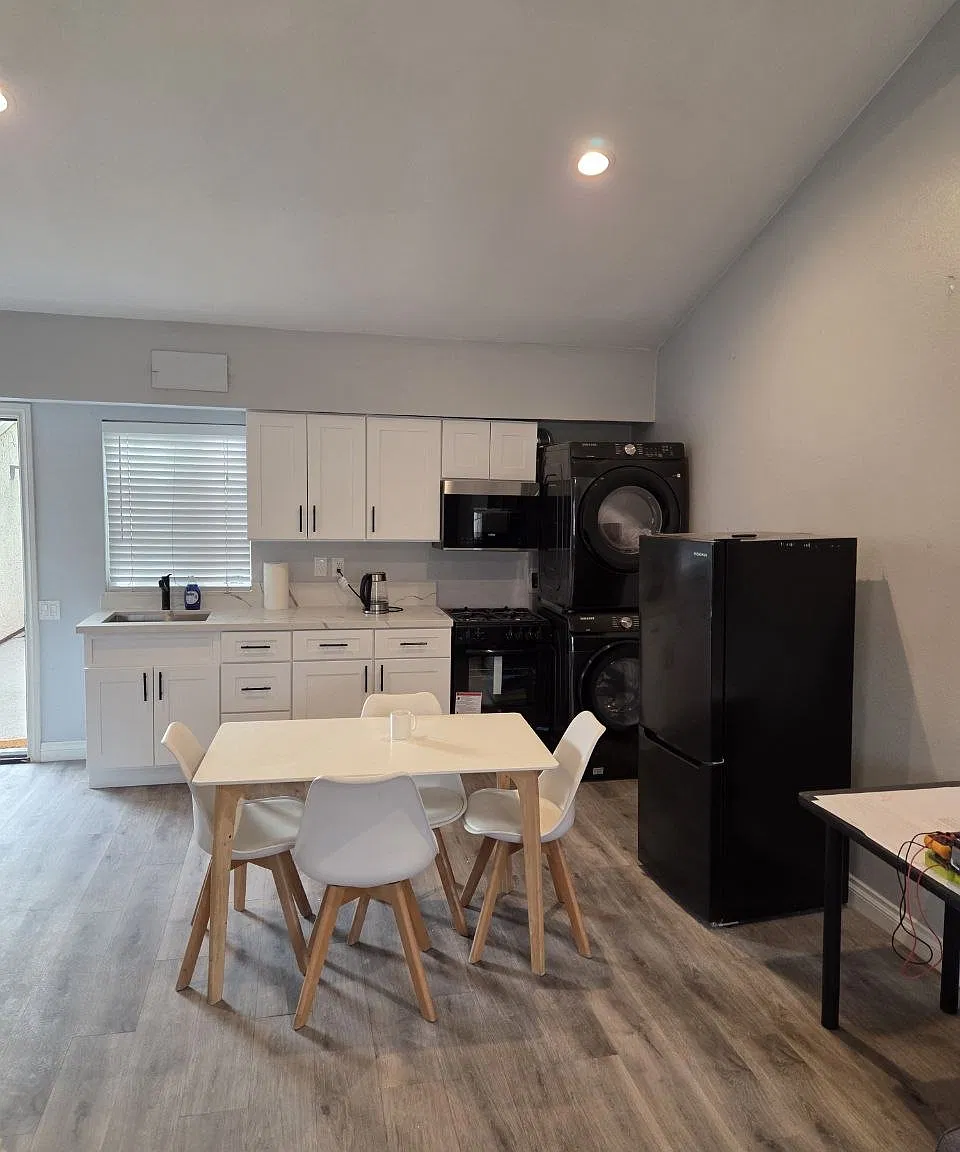 1 bed, 480 sqft, $2,450 — Photo 3