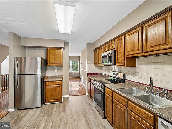 3rd image of 12407 Herrington Manor Dr