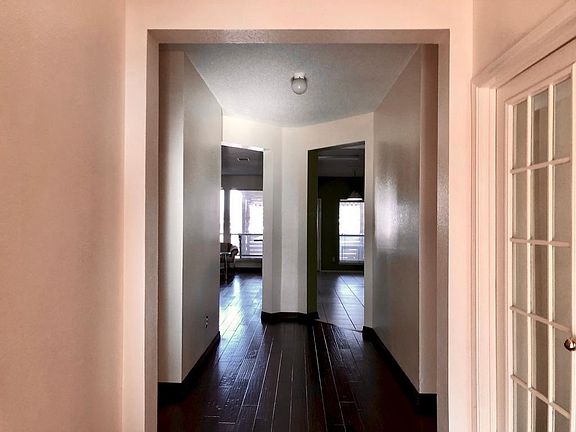 5th image of 1913 Clifton Dr
