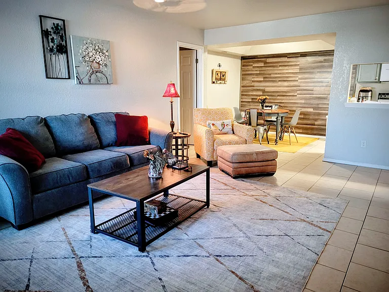 11419 Springhollow Rd — Photo 2