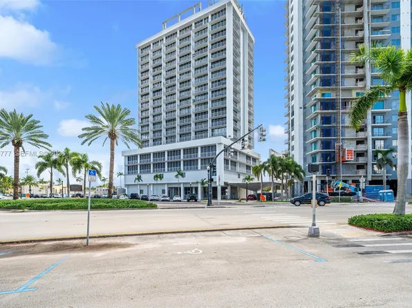 1720 Harrison St, Hollywood, FL
