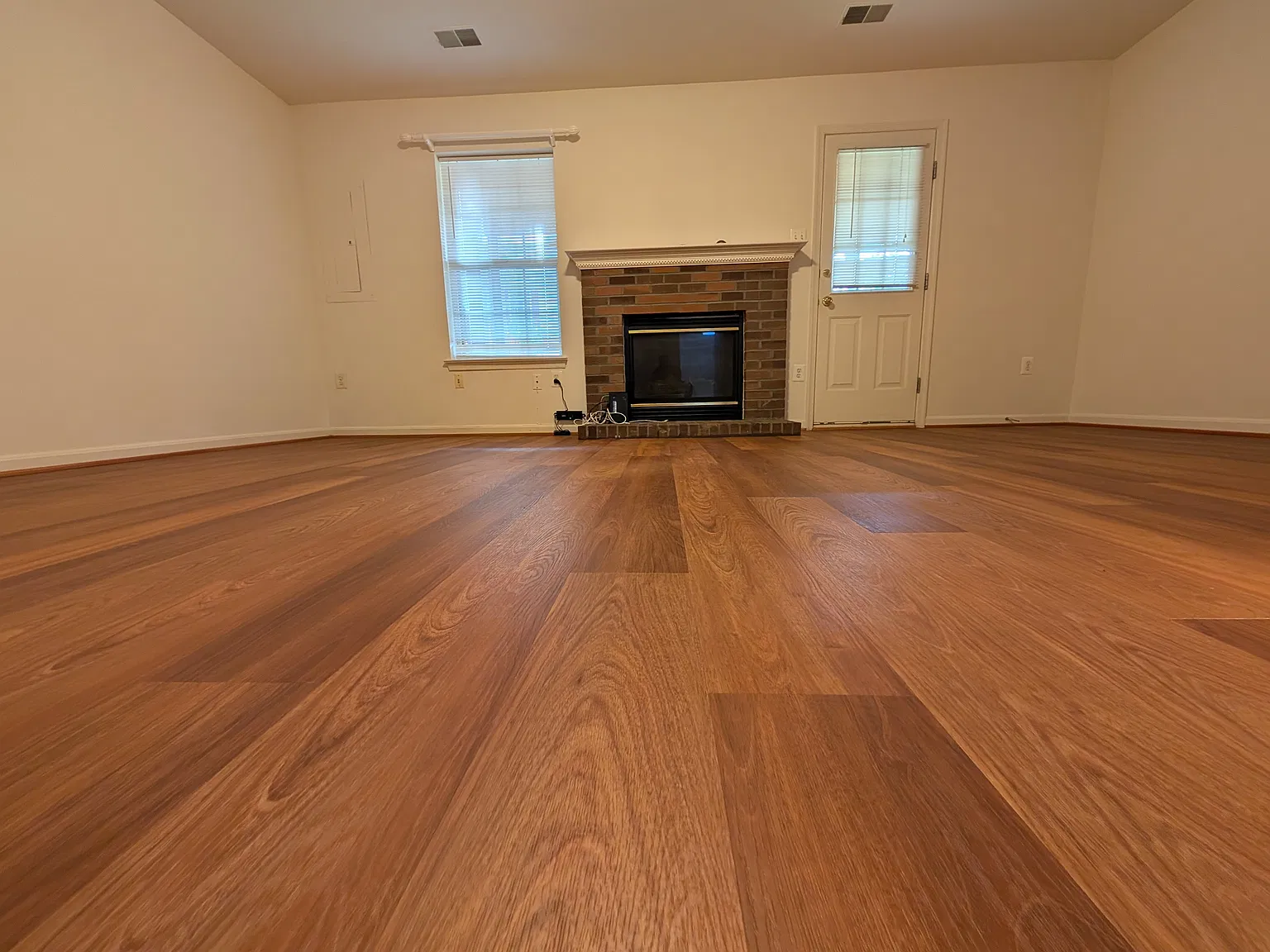 3 bed, 1510 sqft, $3,200 — Photo 3
