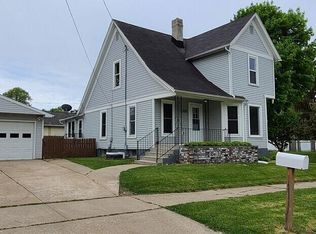 1321 Laurel Ave, Janesville, WI 53548