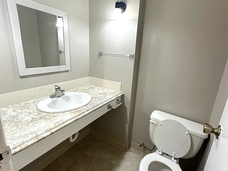 9031 N Swan Rd #J — Photo 10