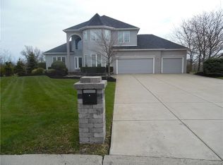 6961 Goldfinch Ct, North Tonawanda, NY 14120