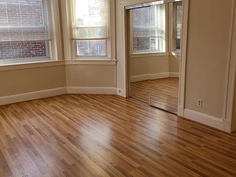 2306 Mount Royal Ter #2E — Photo 1