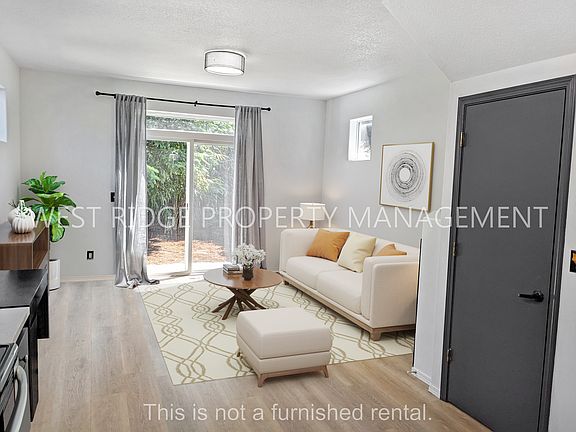 5th image of 6824 N Astor St