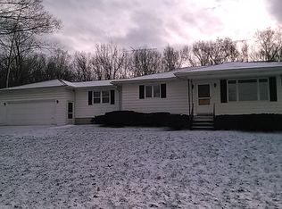 12047 Weiman Dr, Pinckney, MI