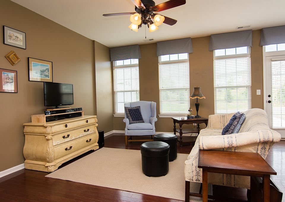 1st image of 9226 Lenox Pointe Dr