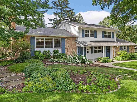 3rd image of 329 Highland Dr
