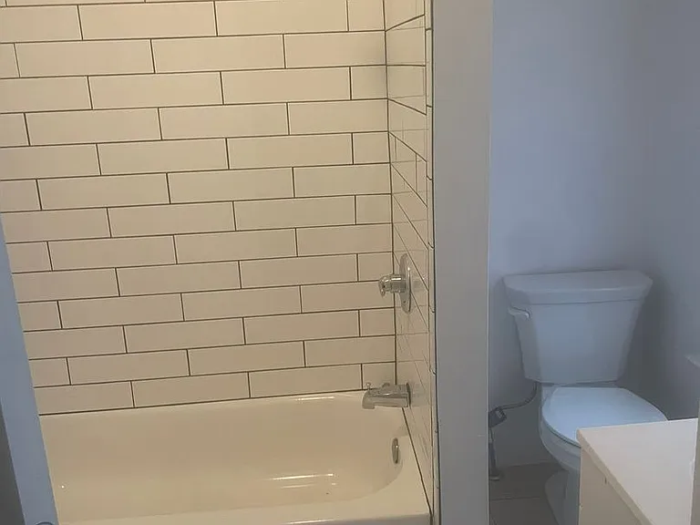 141 N Farson St — Photo 18