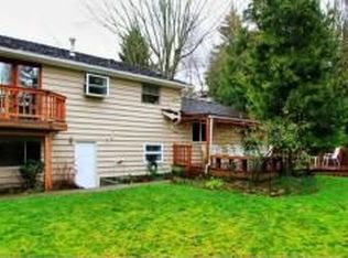 4023 NE 104th St, Seattle, WA 98125