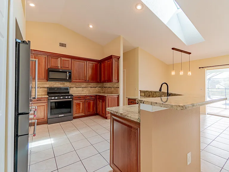 5593 NW Wesley Rd — Photo 24
