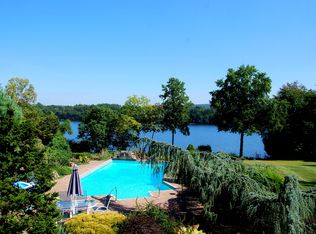 410 Strawtown Rd, West Nyack, NY 10994