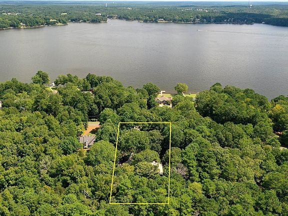 3rd image of 151 Sebastian Dr