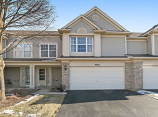 9888 Wakefield Ln, Huntley, IL 60142