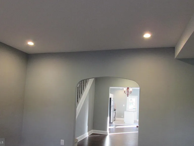 2735 Chesterfield Ave — Photo 11