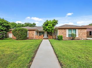 936 Cottonwood Trl, Benbrook, TX 76126