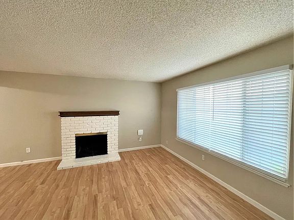 4th image of 8167 Austell Way #1