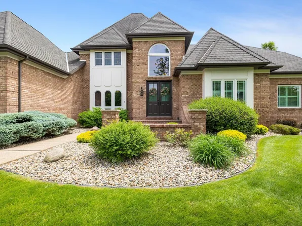 11070 Birch Lake Dr, Granger, IN 46530
