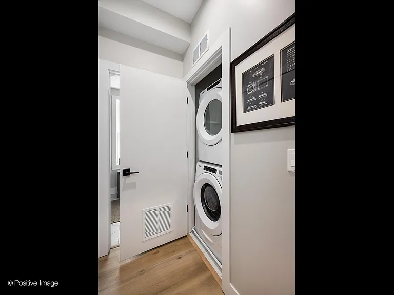 833 N Hoyne Ave #2S — Photo 13