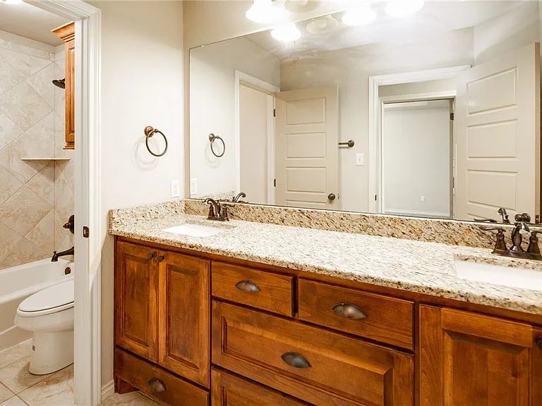 4025 Crestmont Dr — Photo 25