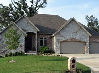 2459 E Old Ivy St, Springfield, MO 65804