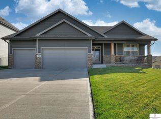7701 N 158th St, Bennington, NE 68007
