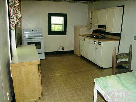 5th image of 125 5th St