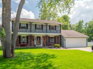 5045 Stoney Brook Rd, Kalamazoo, MI 49009