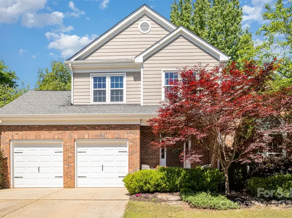 8825 Castlebay Dr, Charlotte, NC 28277