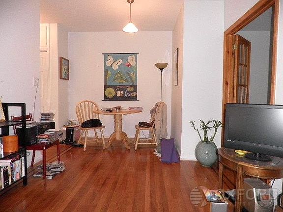 4th image of 4557 40th St APT 2F