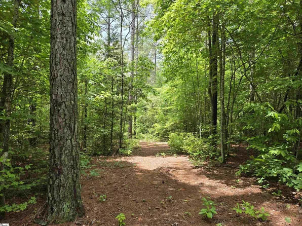 8 Belk Rd, Travelers Rest, SC 29690