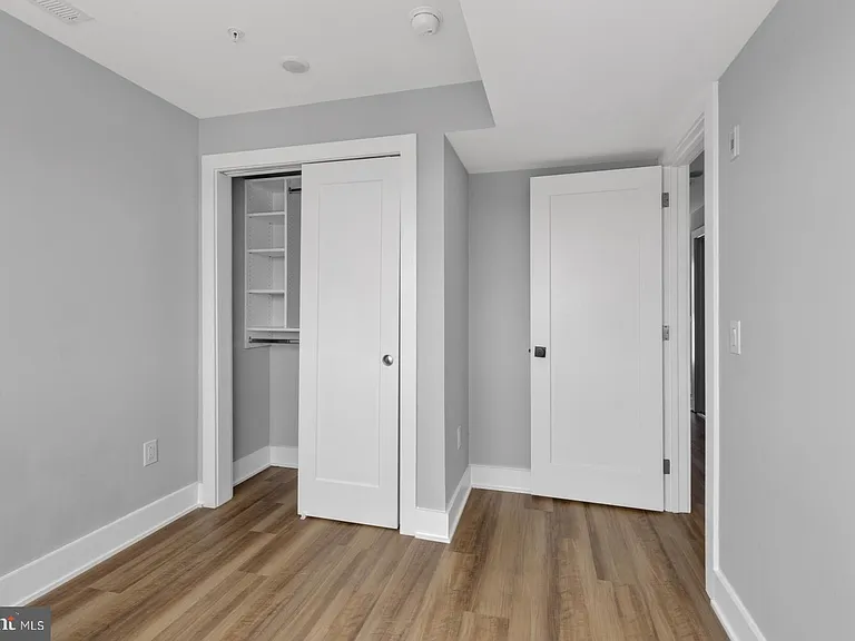 3965 Lancaster Ave #302 — Photo 22