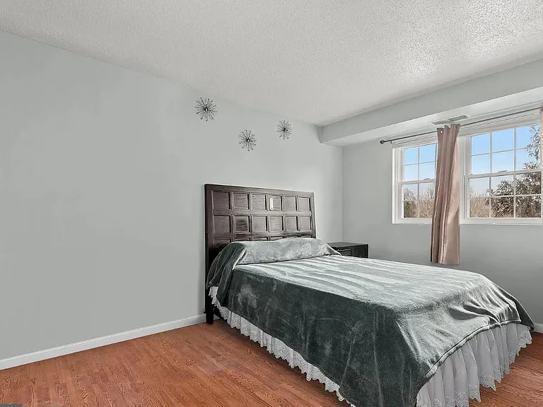 11910 Tarragon Rd #L — Photo 22