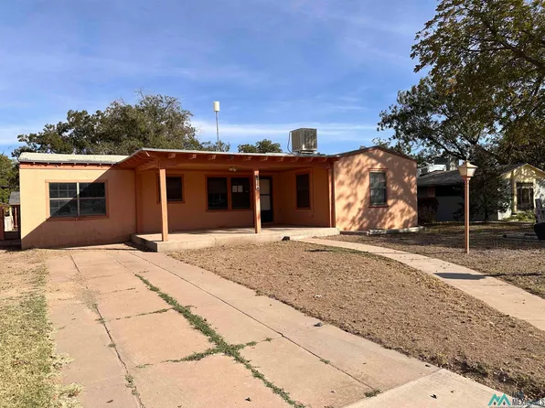 911 S 4th St, Artesia, NM 88210