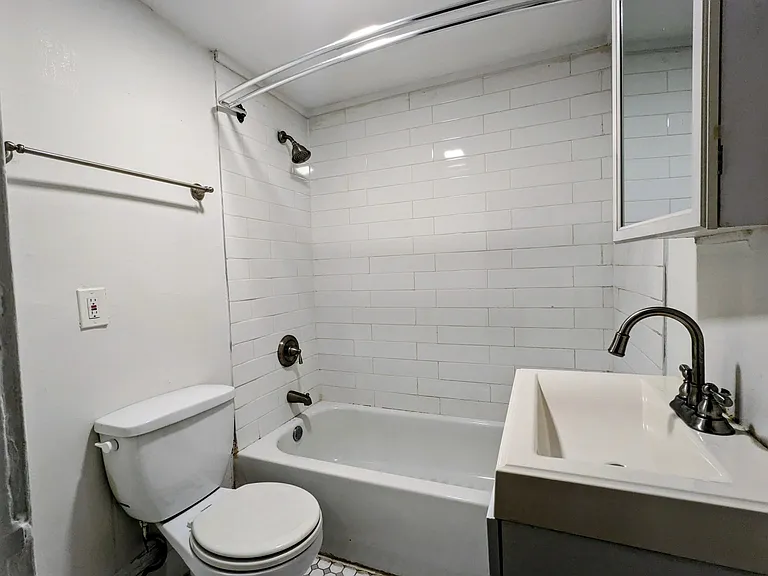 697 Dill Ave SW — Photo 10