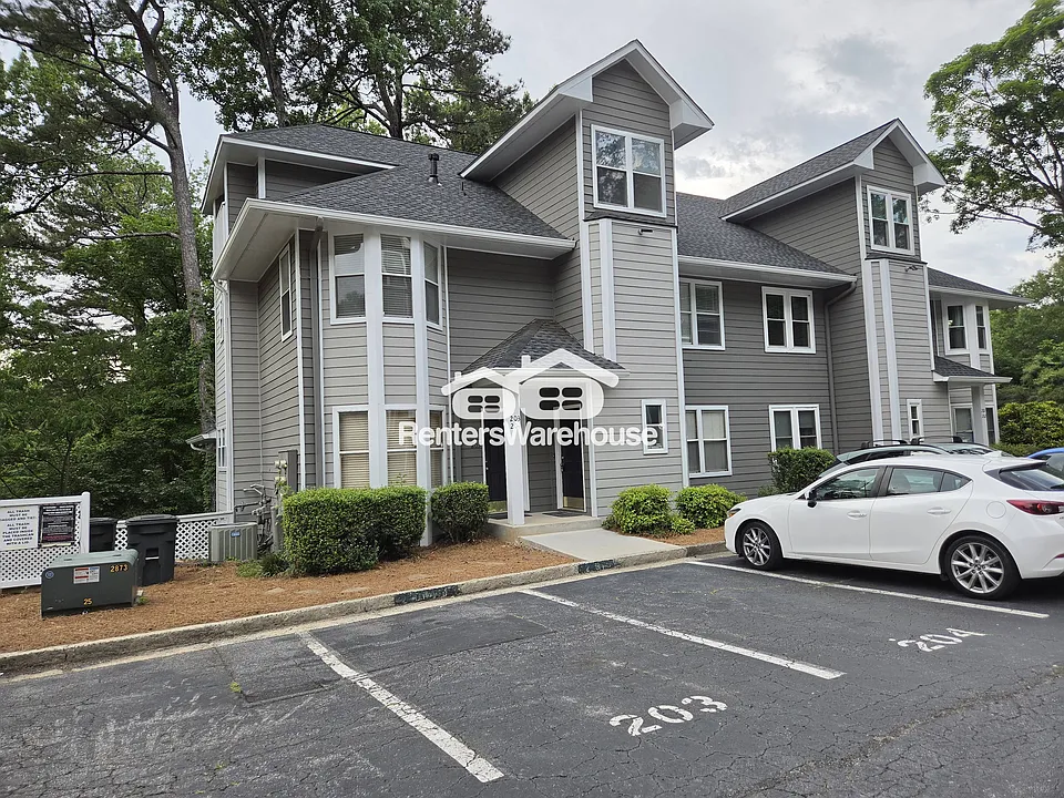 203 Ivy Green Ln
