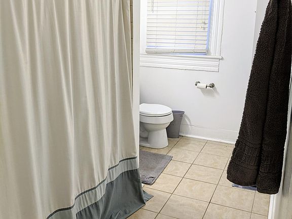 4th image of 1115 Mount Pleasant Ave