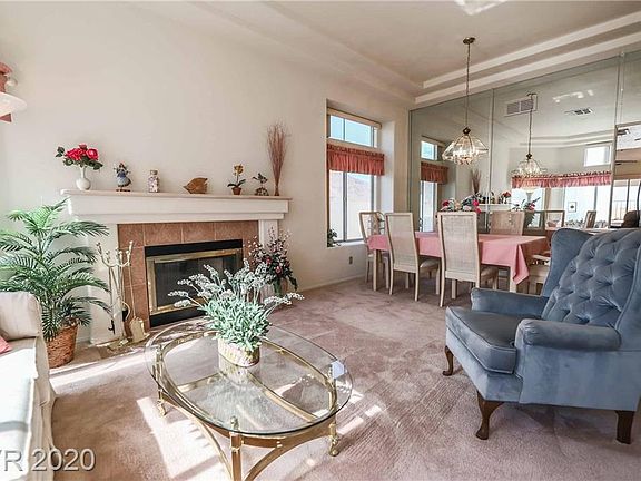 4th image of 408 Antigua Way
