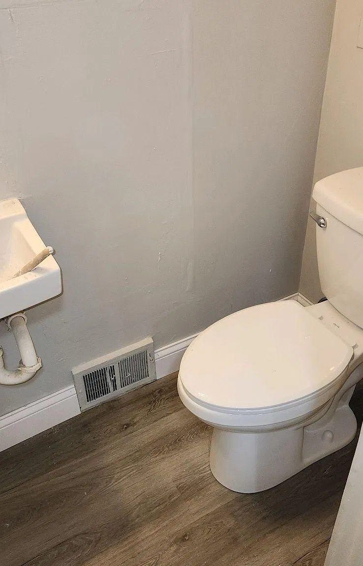 1 bed, 1000 sqft, $1,150 — Photo 2