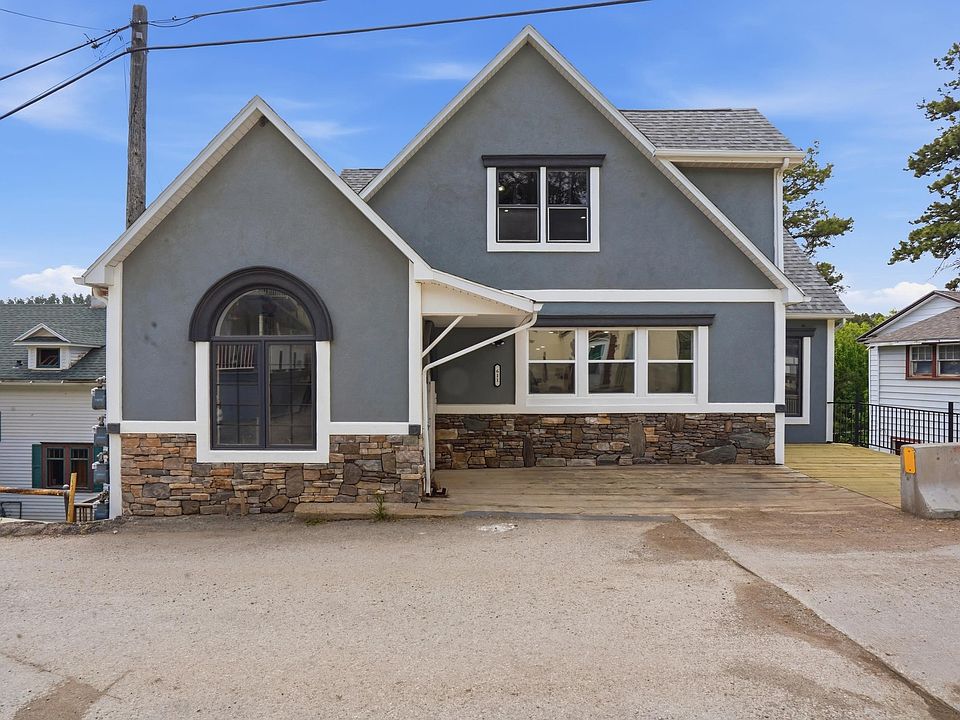 1st image of 611 Railroad Ave