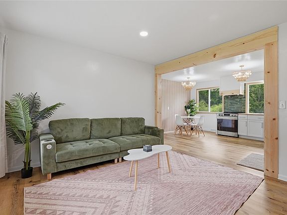 2nd image of 2251 Mercer West Middlesex Rd