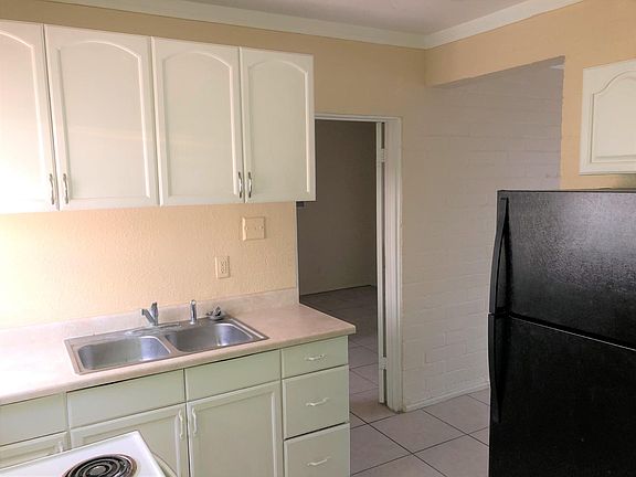5th image of 447 E Merlayne Dr