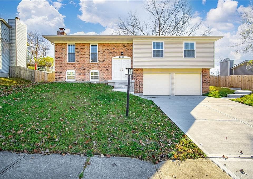 1st image of 1516 Sherwood Forest Dr