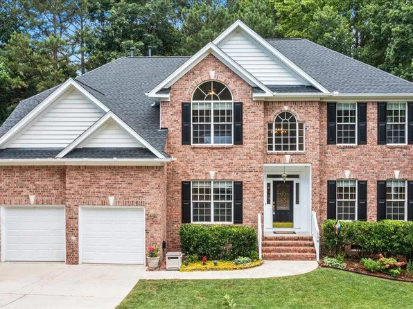 104 Park York Ln, Cary, NC 27519