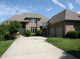 10219 Springstone Rd, McCordsville, IN 46055